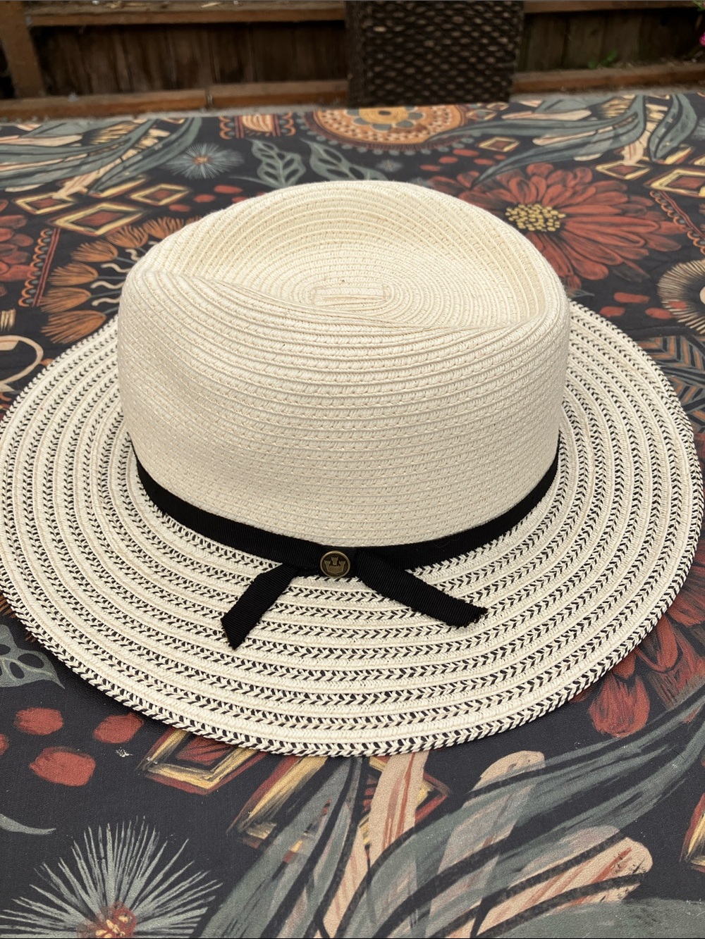NWOT Goorin  Bros Panama Wide Brim Ivory Fedora Hat Sz L